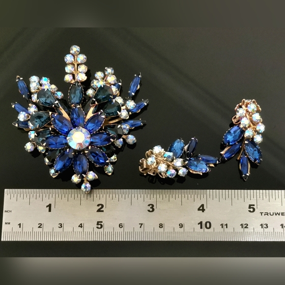 Judy Lee Vintage Blue Rhinestone Brooch and Earring Set - Picture 8 of 10